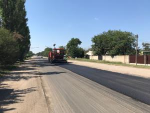 В Симферопольском районе за июль отремонтировано 11 000 м2 дорог