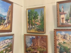 В Бахчисарае открылась выставка крымского художника Виктора Папия
