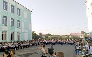 Глава Крыма поздравил учащихся и педагогов симферопольской школы №17 с Днём знаний