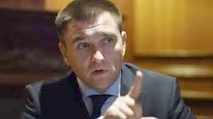 Министр иностранных дел Украины в роли «жлобского» водопроводчика