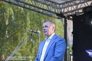 Владимир Константинов поздравил жителей Научного Бахчисарайского района с Днем поселка
