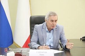 Крымские парламентарии провели приемы граждан