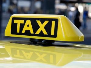 В аэропорту Симферополя обнаружили пять нелегальных такси
