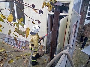 Крымские пожарные ликвидировали пожар и загорание