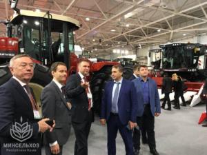 Крымские фермеры на выставке в Краснодаре изучают возможности новой техники