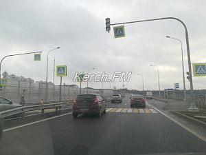 В Керчи на путепроводе по ШГС вновь авария
