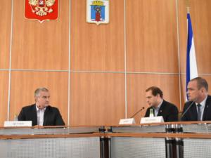 В Феодосии до сих не утверждён тариф на подвоз воды для населения, — вице-премьер Селезнёв