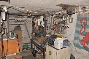 В севастопольском подвале ФСБ обнаружила подпольную мастерскую для переделки и реставрации оружия и средств поражения
