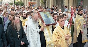 В Симферопольской и Крымской епархии разделяют понятия «украинский народ» и «киевская власть»
