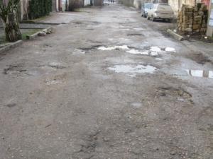 Ямы возросли: первый снег привел к ухудшению состояния дорожной сети Крыма
