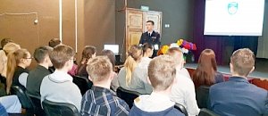 Сотрудники ГИБДД Севастополя провели для старшеклассников профилактический ликбез «Дорога ошибок не прощает»