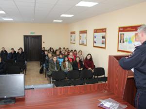 Транспортные полицейские Крыма рассказали о своей работе студентам симферопольского колледжа