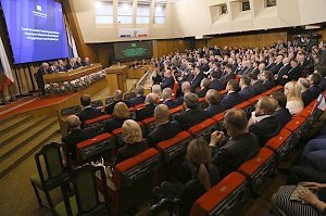 Госдума приняла 58 законов, касающихся всех сфер жизни Крыма и Севастополя, — Володин