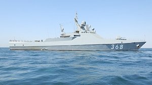 Российские военные взяли на сопровождение в чёрном море эсминец ВМС США