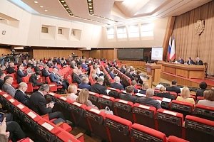 Решением крымского парламента назначены семь представителей общественности в квалификационной коллегии судей Республики Крым