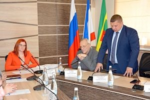 Горсовет Евпатории отстранил Андрея Филонова от должности главы администрации