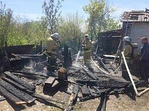 Крымские пожарные ликвидировали два пожара в Белогорском и Нижнегорском районах