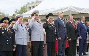 Министр внутренних дел по Республике Крым принял участие в праздничных мероприятиях, посвященных Дню Победы