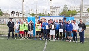 В Севастополе наградили победителей турнира УМВД по мини-футболу между сотрудников и пенсионеров органов внутренних дел