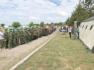 Крымские пограничники устроили праздник для школьников