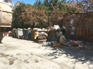 В Симферополе продолжается ликвидация стихийных мусорок на улицах города