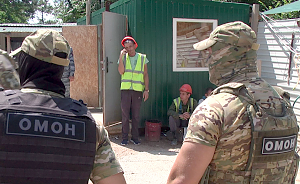 В Симферополе полицейские выявили 13 нелегальных мигрантов