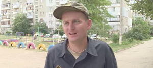 В Крыму танкист вынес ребенка из горящего здания