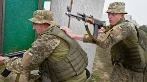 Необразованны, ленивы, воруют, пьянствуют: американский офицер-инструктор в ужасе от украинской армии