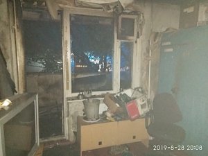 Севастопольские спасатели ликвидировали пожар в помещении балкона жилого дома