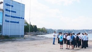 Кадеты при УМВД и ученики СОШ № 6 побывали в «Центре морских исследований и технологий» Севастопольского государственного университета