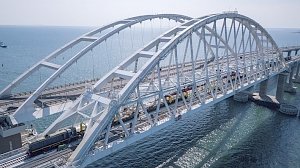 Железную дорогу на Крымском мосту задумали электрифицировать