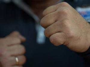 Мужчине грозит до десяти лет лишения свободы за удар кулаком в лицо полицейскому