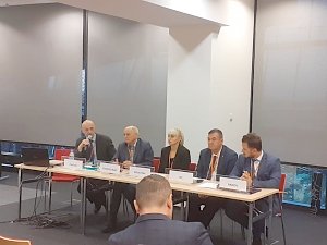 Крымские общественные организации провели «круглый стол» в Варшаве