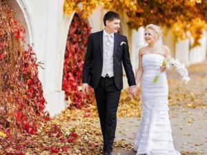 До 15 октября брак в Крыму заключат более 400 пар
