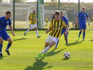 Лидеры футбольной премьер-лиги Крыма одержали волевые победы