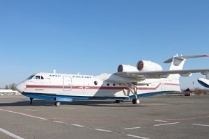 К тушению пожара привлечён самолёт-амфибия Бе — 200 МЧС России