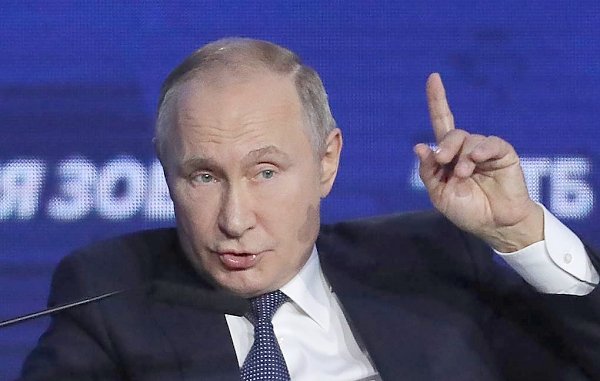 Путин призвал правительство добиться роста реальных доходов россиян