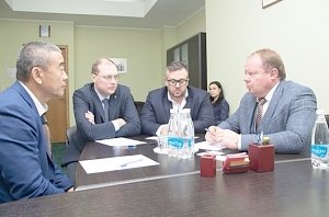 Алексей Черняк обсудил с бизнесменом из Китая перспективные направления для инвестирования в туристской отрасли