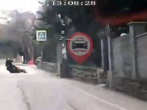 В Крыму водитель мопеда был на волосок от смерти