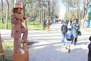 В Детском парке Симферополя появятся крытая концертная зона и беседки
