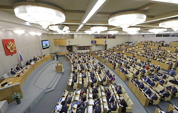 Госдума одобрила штрафы до 300 тыс. рублей для здоровых граждан за нарушение карантина