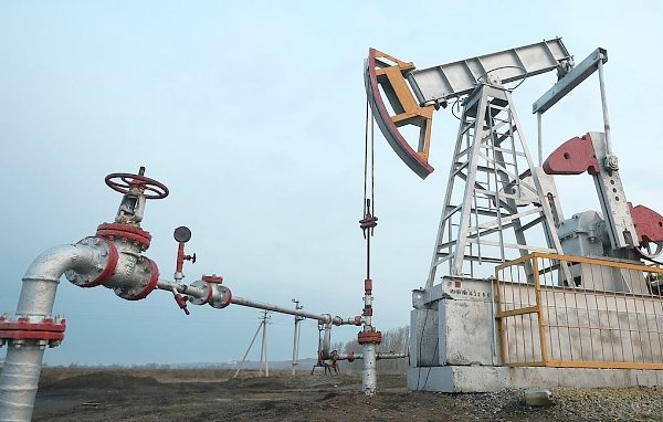 Пошлины на экспорт нефти из России снизятся в 9 раз