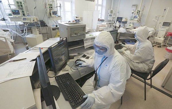 В России от коронавируса умерли более 500 человек. Число заболевших достигло 58 тысяч человек