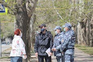 Полицейские контролируют исполнение феодосийцами режима ограничительных мер