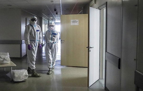За две недели число умерших от коронавируса врачей в России выросло в 5 раз