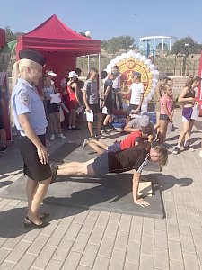 В Севастополе около 400 детей участвовали в масштабном спортивном фестивале, организованном полицейскими и Правительства города