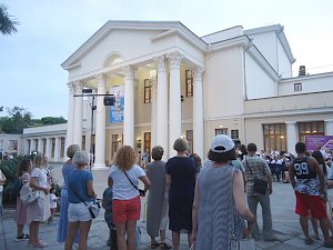 В этот день завершается второй фестиваль национальных театров России «Крымская театральная осень»