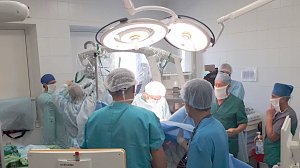 В Крыму в первый раз провели сложную операцию по удалению опухоли в коре головного мозга