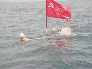 Стартовал заплыв «моржей» из Новороссийска в Севастополь