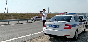 Автоинспекторы Севастополя проверили соблюдение водителями скоростного режима на автодороге «Таврида»